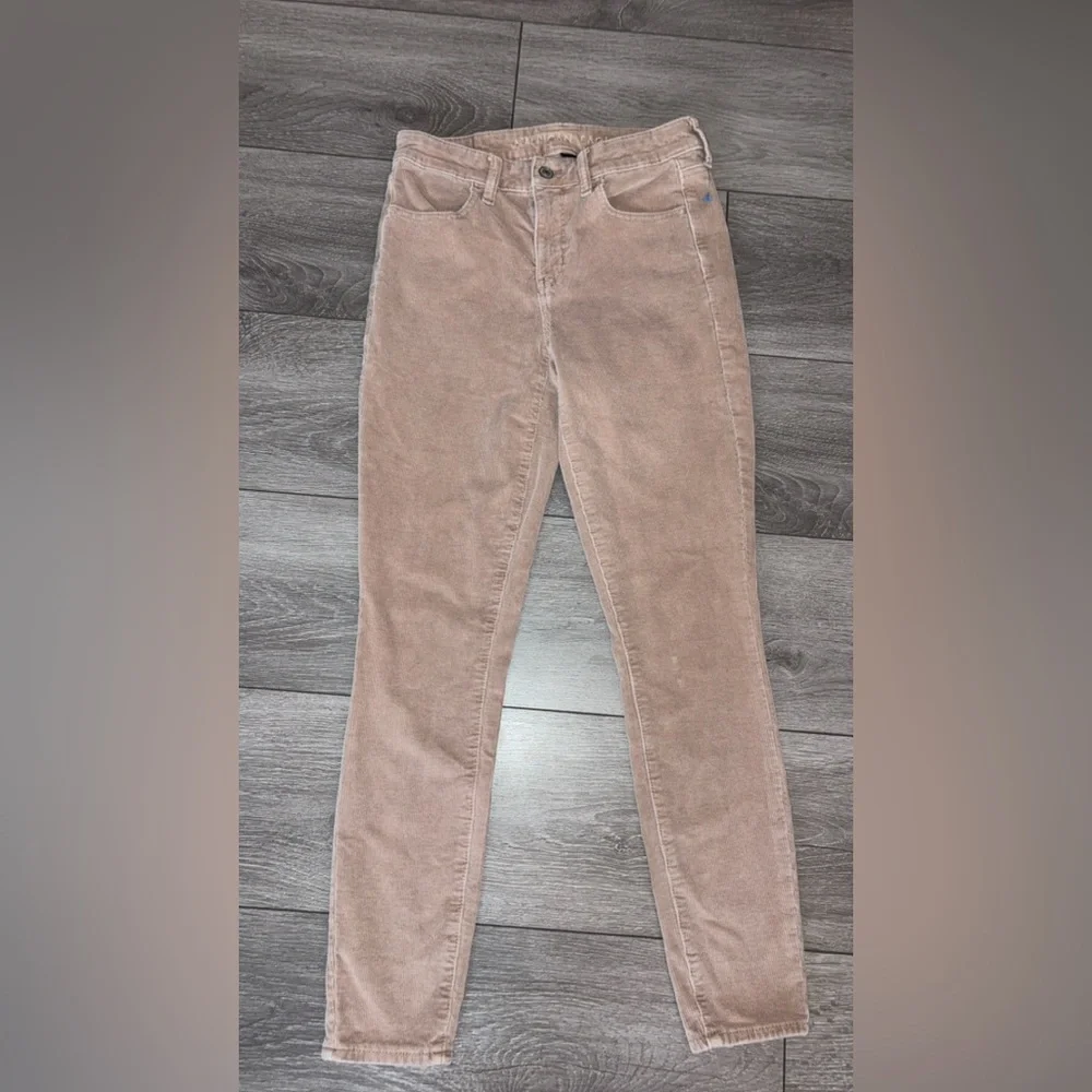 American Eagle Size 4 Tan Corduroy Pants Inseam 28 In Rise 9.5 In